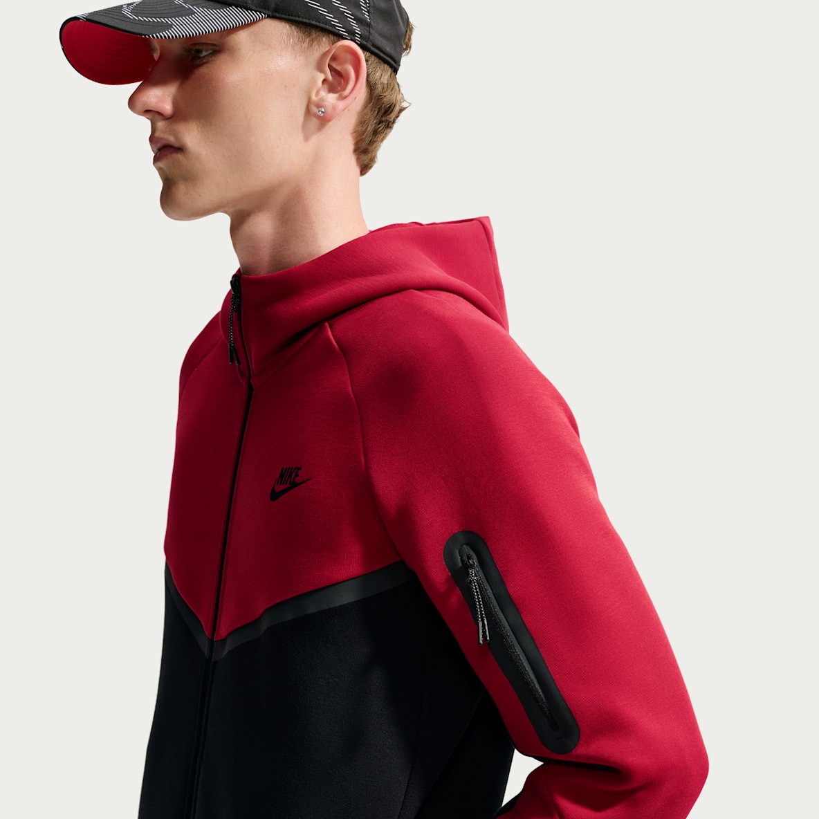 Red Tech Fleece Clothing. Nike.com